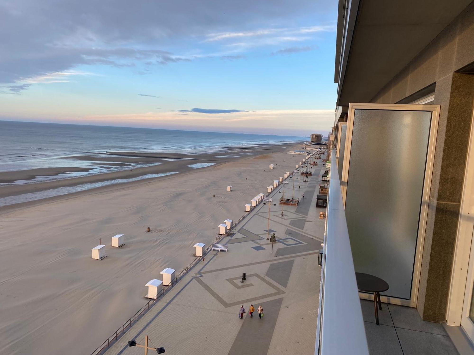 Romanza Zeezicht Middelkerke Bagian luar foto